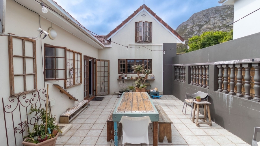 3 Bedroom Property for Sale in Voelklip Western Cape
